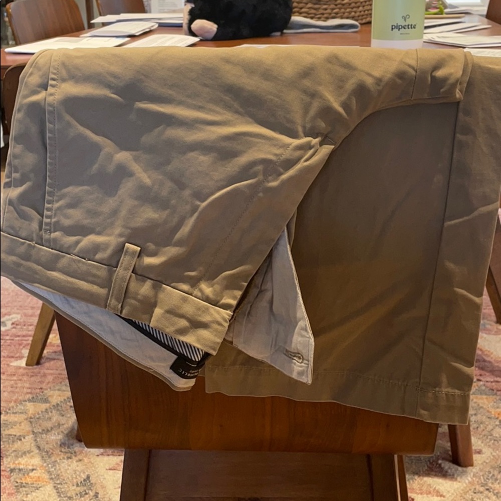 Men’s chinos